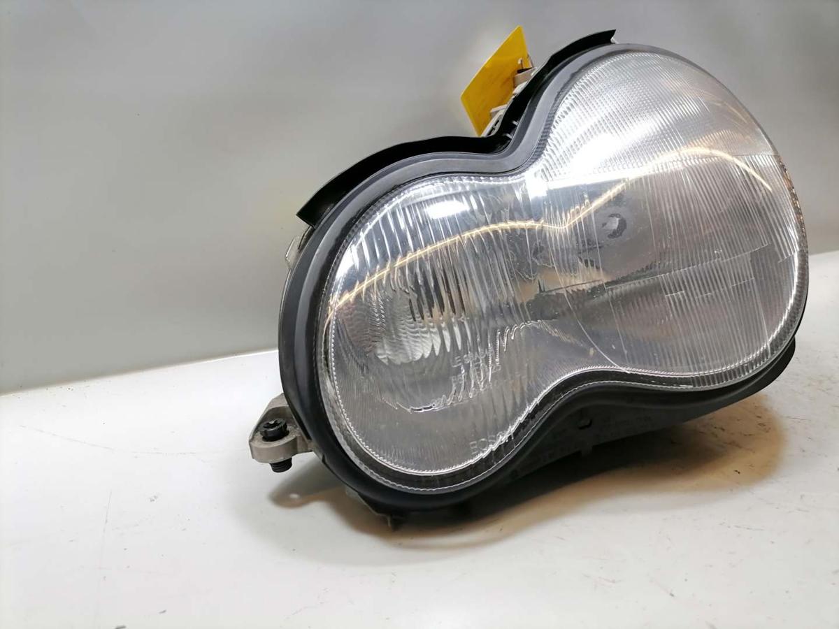 Mercedes C Klasse W203 original Scheinwerfer vorn links Halogen Bj.2001